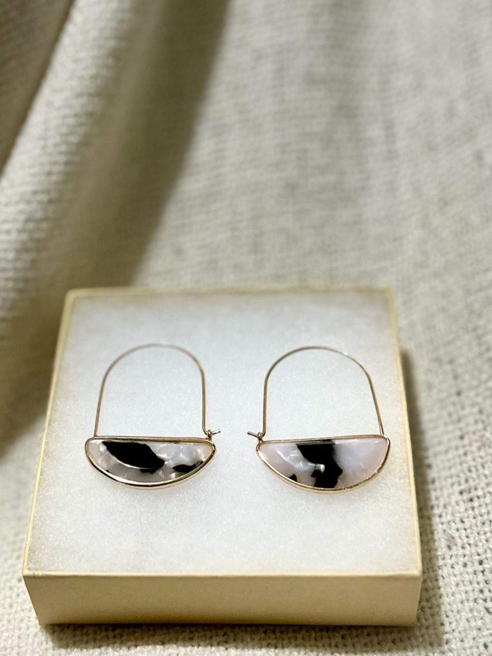 Banana Republic Black and Cream Marbled Half-Moon Hoop Earrings